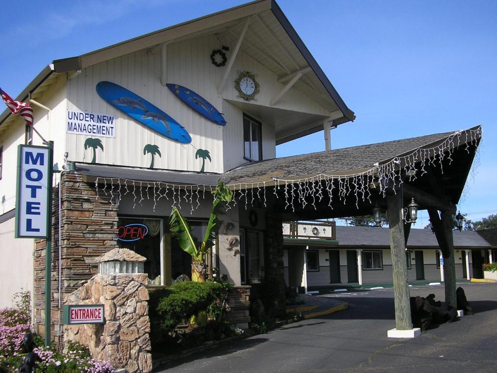 Oceanside Inn & Suites Main image 1